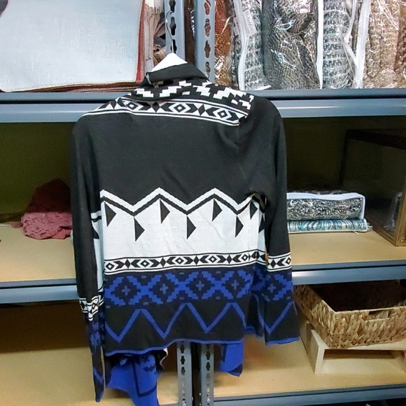 Cardigan - Picture 2 of 2